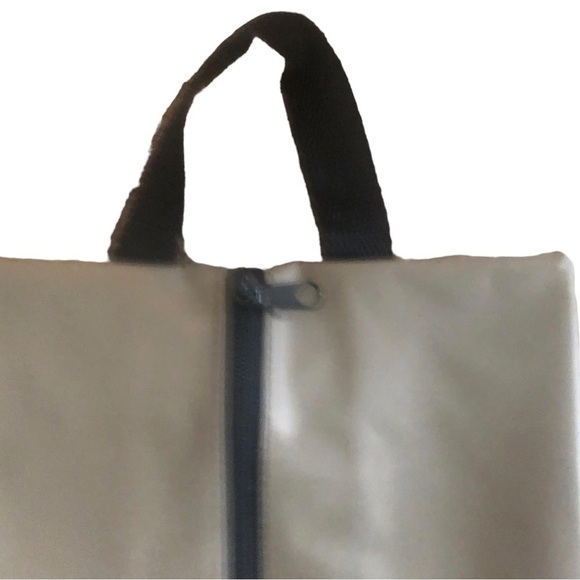 Clarks Nylon Zipper Shoe Storage Travel Bag Size 16.5X9” Logo Handle - Picture 3 of 4